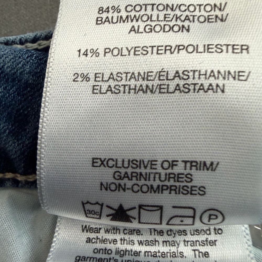 SILVER JEANS CO Elyse Capri Frayed Denim Embroidered Jeans Size 31  34x24 - Picture 9 of 9